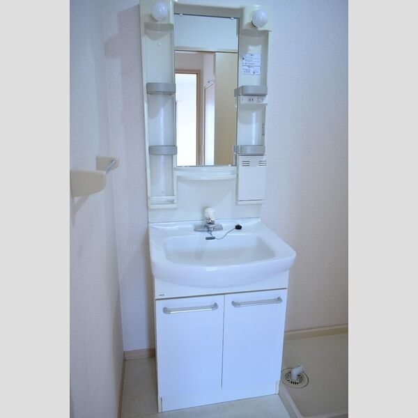 Momo House 洗髪洗面化粧台