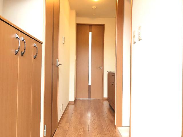 サンライズ・ガーデン201号室 廊下