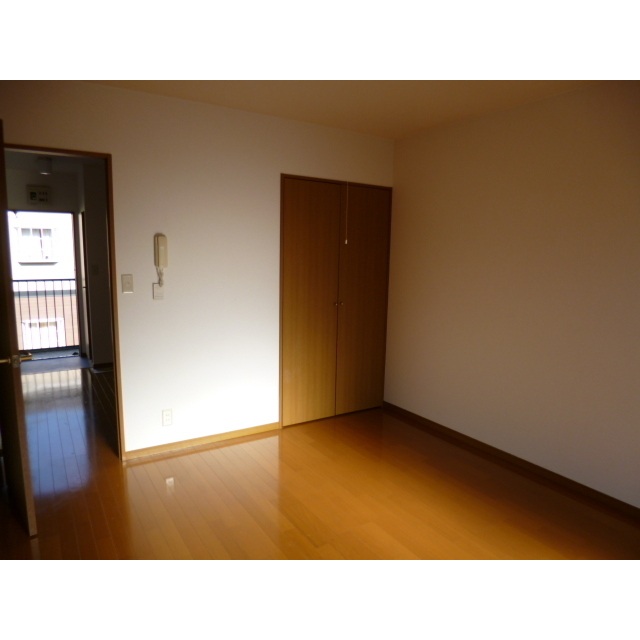 プレジールHOLA 内観