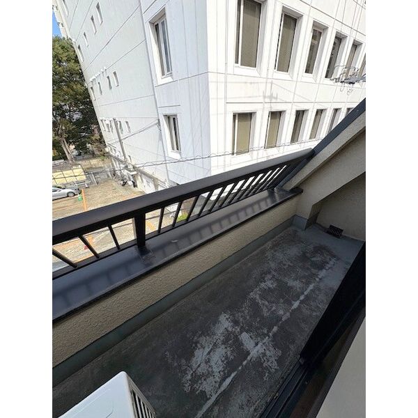 レアーレ バルコニー