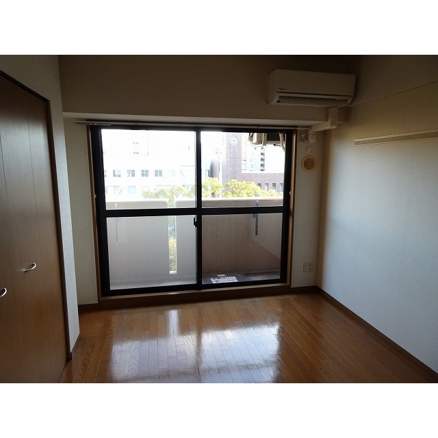 ＹＡＹＯＩ　ＣＯＵＲＴ0706号室 洋室