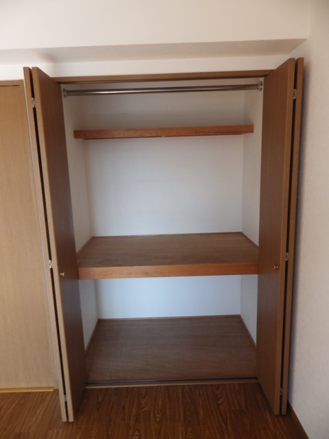 ケイ・コーナービル 収納