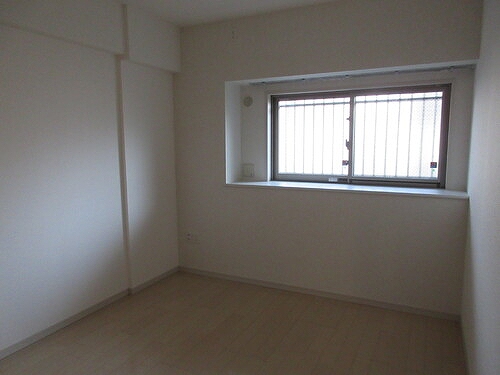 ライオンズ千葉寺ステーションフロントレジデンス1階 洋室　約7.0畳　※2025年3月撮影