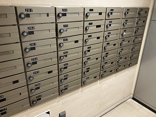 ジオ四谷坂町1階 集合ポスト