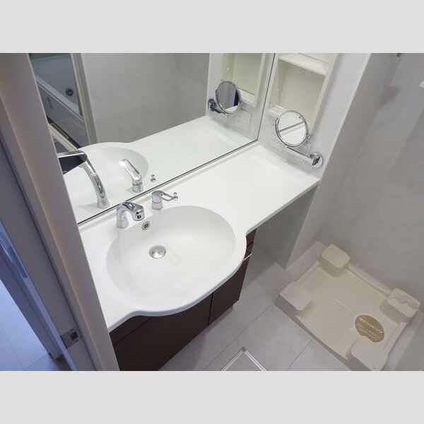 ルシャトーM103号室 洗髪洗面化粧台