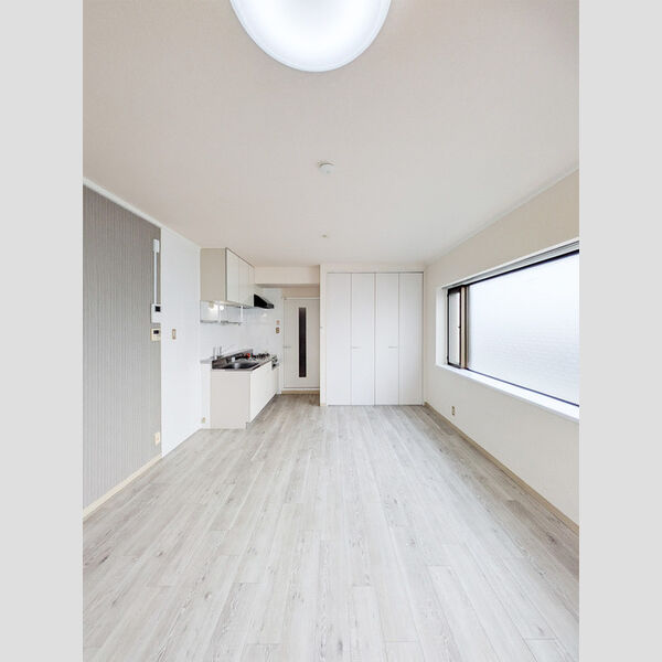 ビラ・フラワーヒル305号室 洋室(キッチン側)