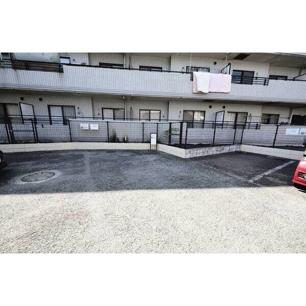 コスモ拝島0402号室 駐車場