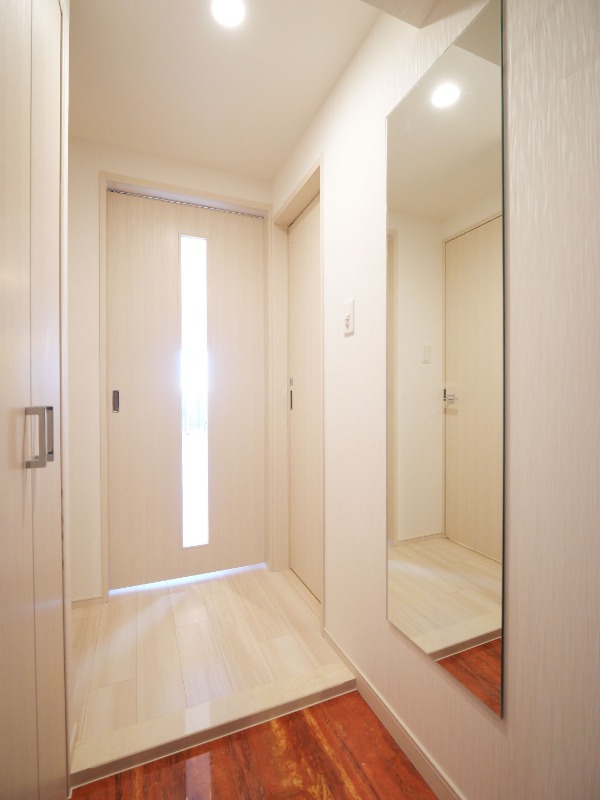 プレジオ川口ASIAN8階 玄関