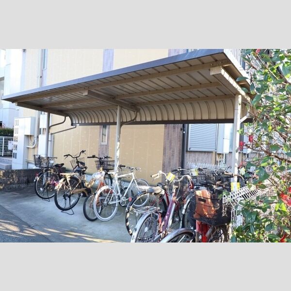 ボナールハウス新川105号室 駐輪場