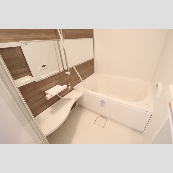 フォレストヴィラ202号室 浴室