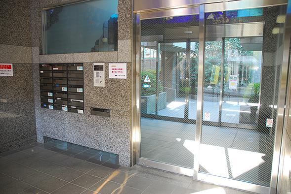 ウィステリア緑ヶ丘3階 エントランス