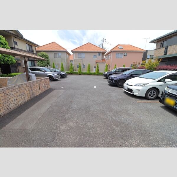 ヴェルデ・パティオ　B102号室 駐車場