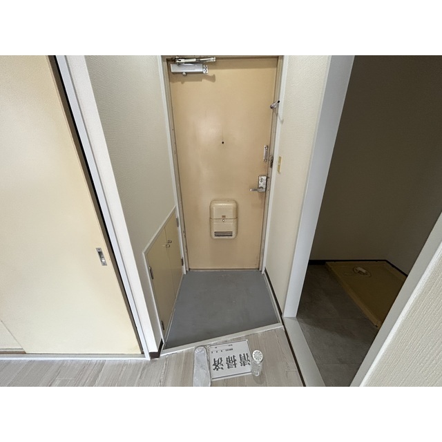 サンライズトヨダ201号室 玄関