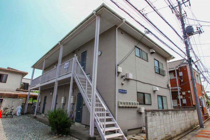 ファミーユスワ 外観