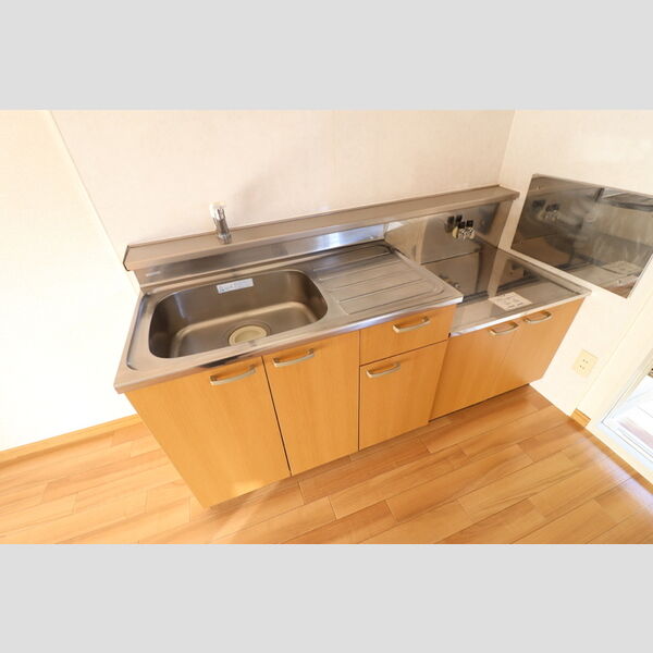 ファーストヴューラ十一番館105号室 キッチン