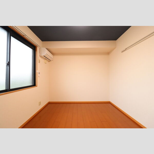 グランシャリオ202号室 洋室6帖