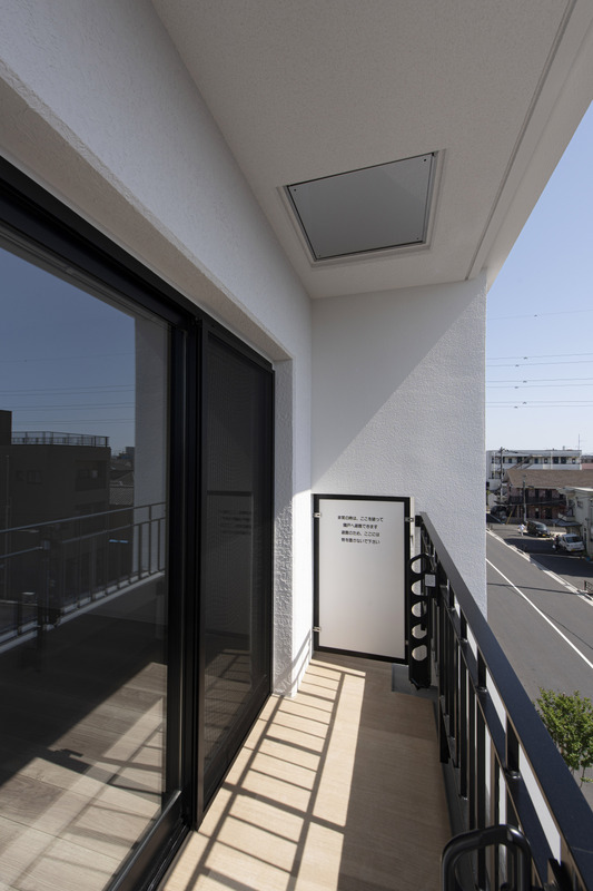 Ｍａｉｓｏｎ　Ｈｏｕｓｅｄｒｅｓｓｉｎｇ バルコニー