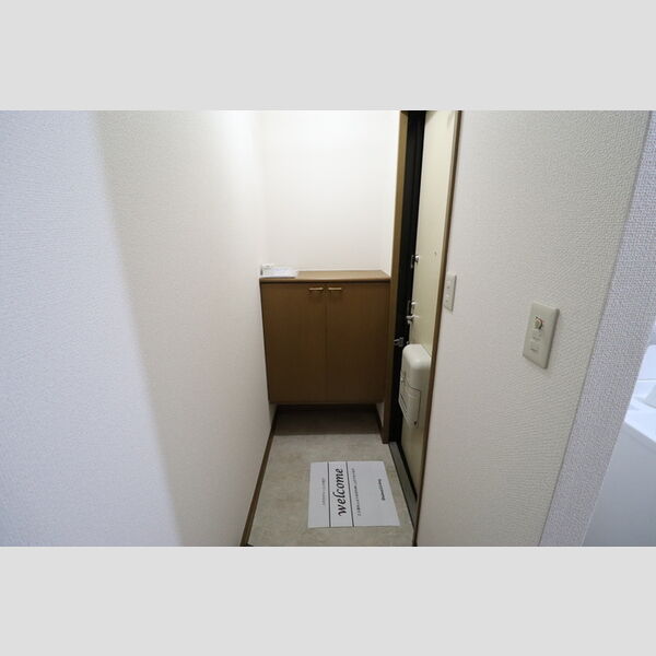 ハイカムール園生 玄関