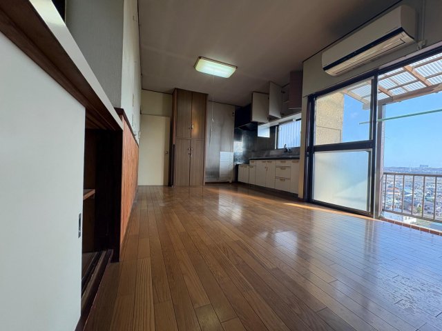 厚木市上依知戸建 ダイニングからの眺望良好