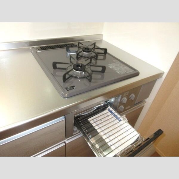 アンジュール高島平Ⅰ303号室 2口ガスコンロ