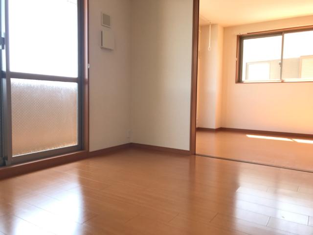 サニーレジデンス 室内