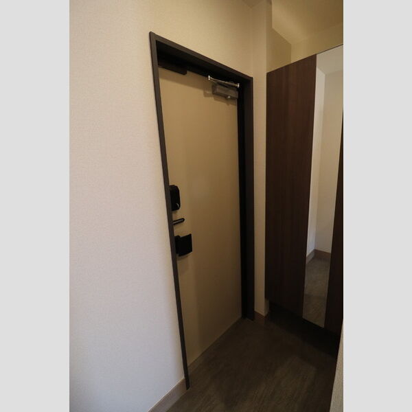 Noble villa浦和美園102号室 玄関