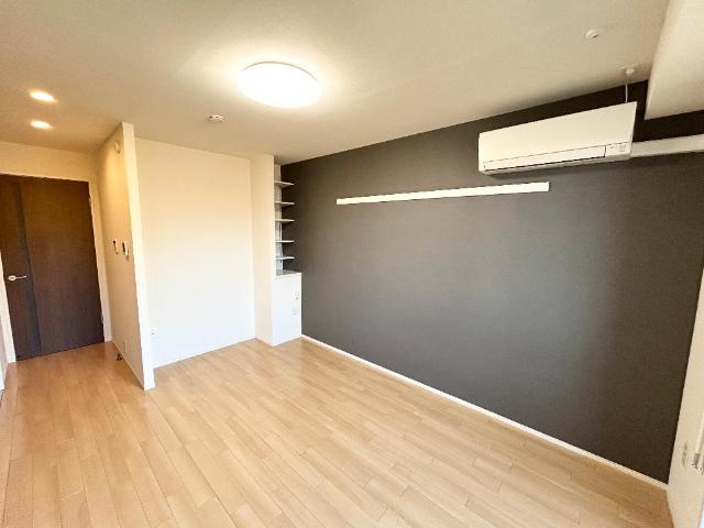 ティアレ305号室 洋室