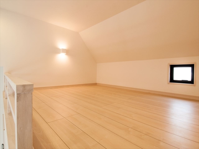 コティ リビング