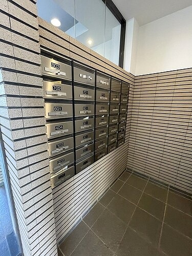 ベルシャトゥ東浦和2階 集合郵便受　※2026年3月撮影の写真