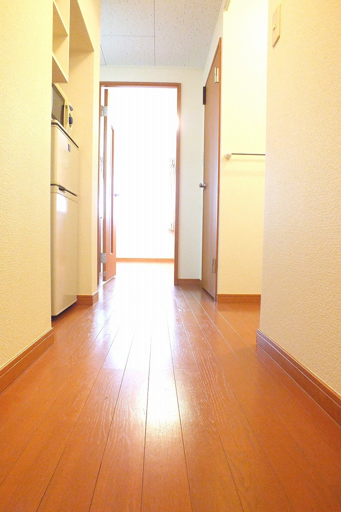 レオパレス秋桜106号室 玄関