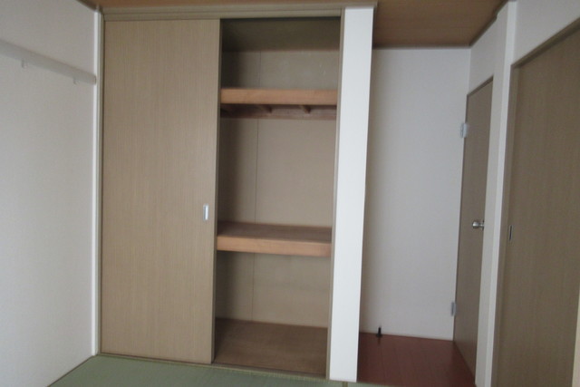 シャーロックホームズ横浜0205号室 収納