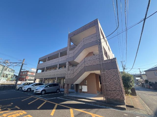 Ｊ．Ｓガーデン303号室 外観写真（昼）