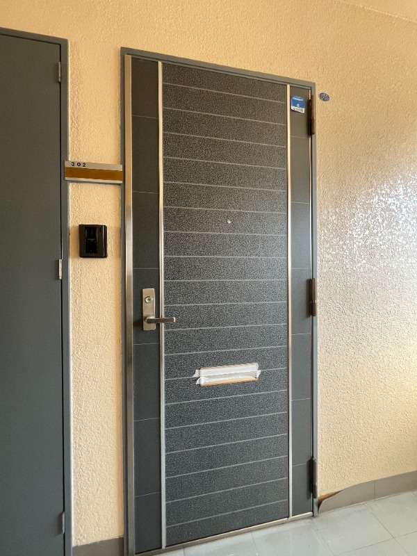 ビクトリュー仲町台3階 玄関