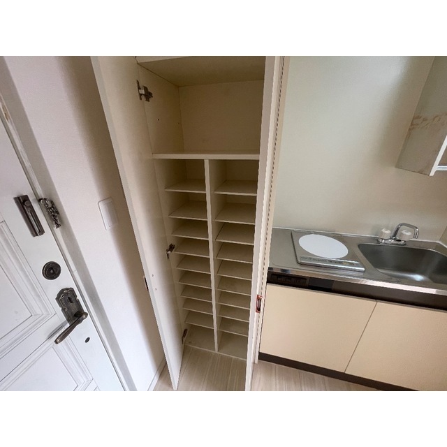 スカイコート202号室 内観