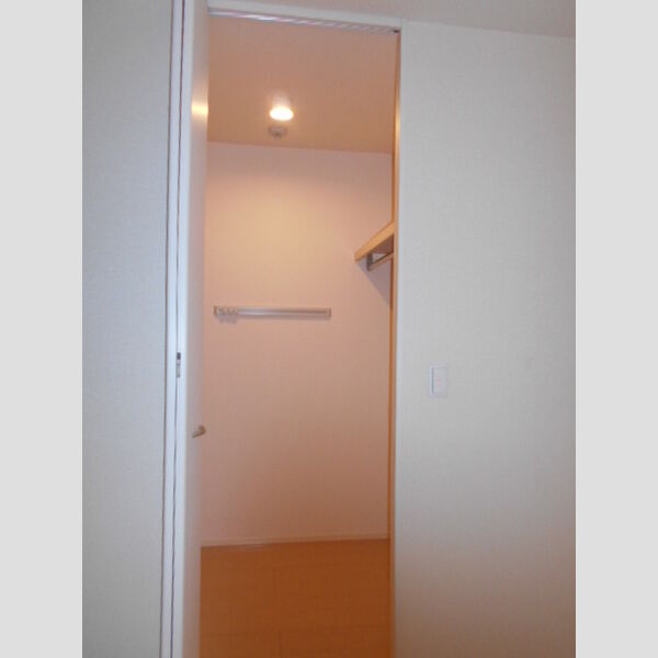 グラティア303号室 ウォークインクローゼット