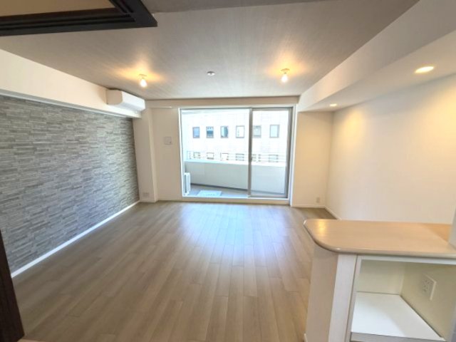 プライムアーバン日本橋大伝馬町803号室 リビング