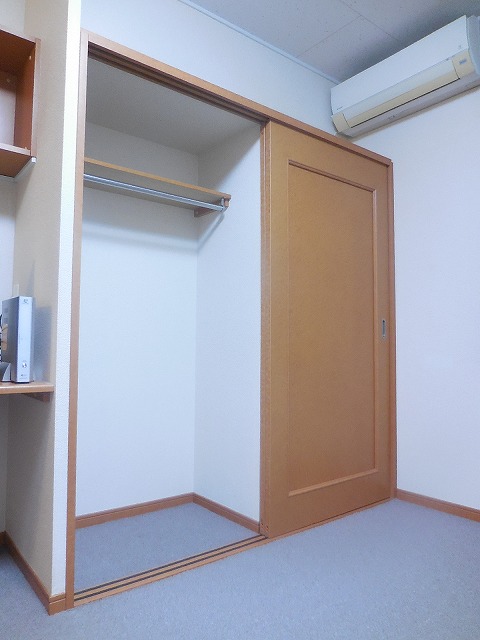 レオパレス上野台Ⅲ クローゼット