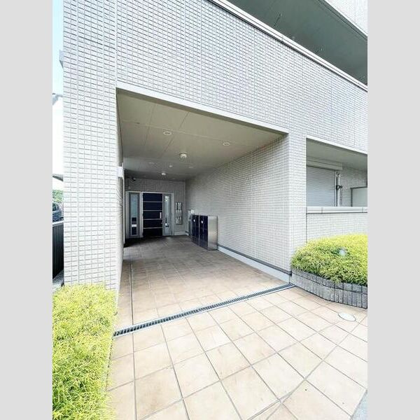 サンヴィレッジ中河原101号室 エントランス