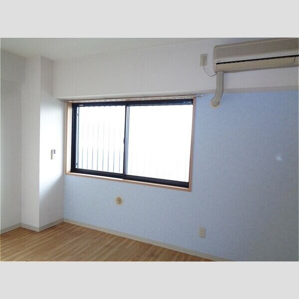 カーサフィオーレ302号室 洋室