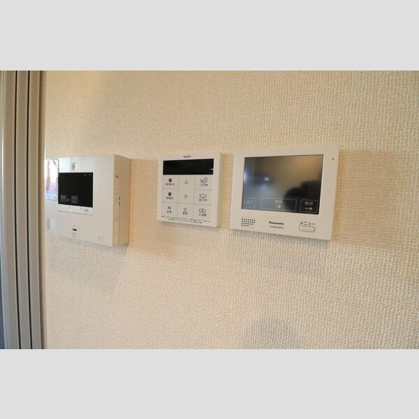 Regulus (レグルス)　B棟202号室 TVインターホン・SECOM