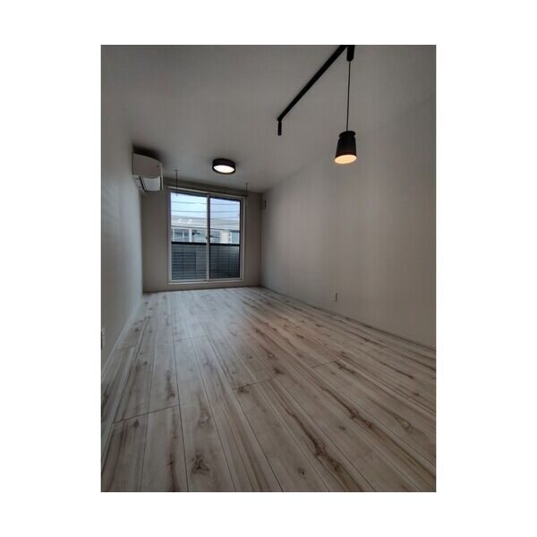 Forest　Maison　KOMAGOME　NORTH302号室 リビング