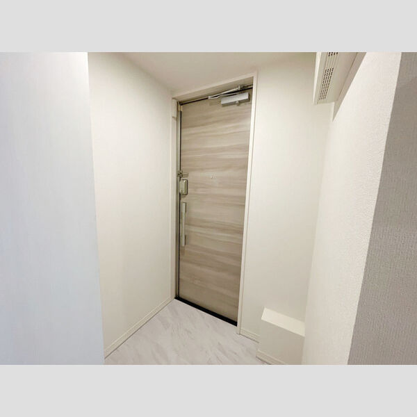 ルリアン加賀 玄関