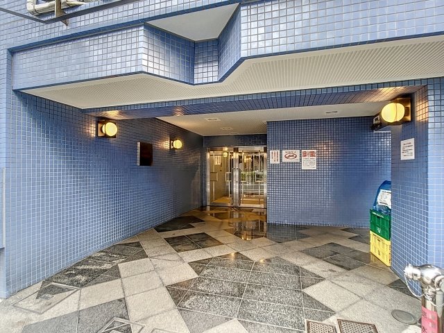 コナ・トルテック311号室 エントランス