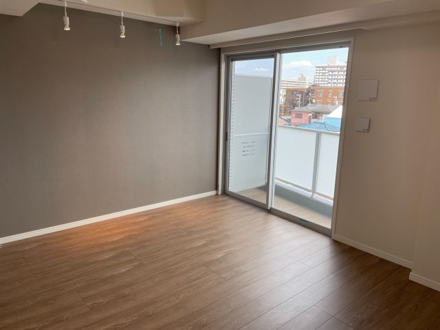 SYNEX KAMEIDO305号室 ※同タイプ参考写真です（カラータイプが異なる場合がございます）