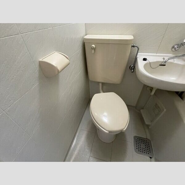 コンフォール小泉202号室 トイレ