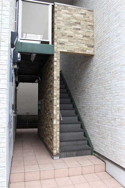 ラフィネ橘101号室 エントランス