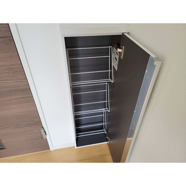 assetⅠ201号室 玄関