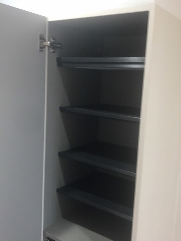 ＴＡＴＥＲＵＡｐａｒｔｍｅｎｔ千葉市中央区長洲２丁目ⅢＢ棟3階 玄関