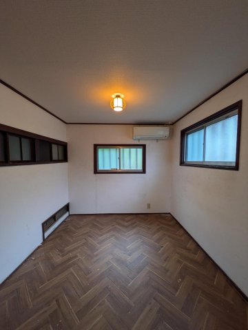 保土ヶ谷古民家 4.5畳洋室