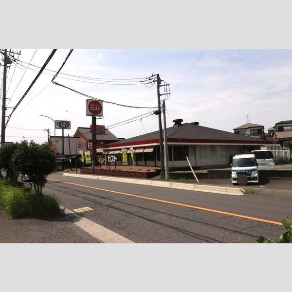 パラシオン中尾　Ⅲ ガスト浦和駒形店(411m)